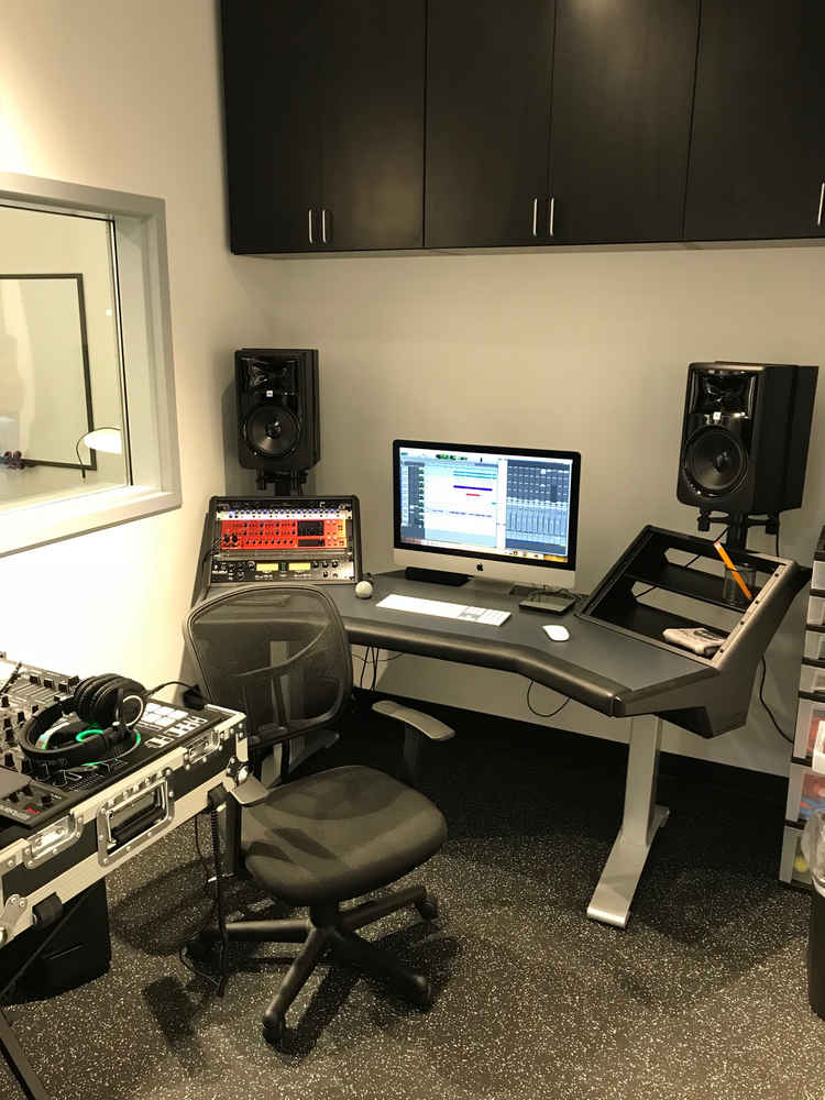 Bach to Rock Naperville recording studio